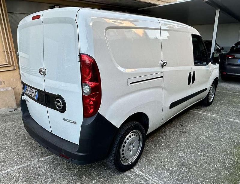 Usata Opel Combo 120 CV (88 kW) 2015 Monovolume