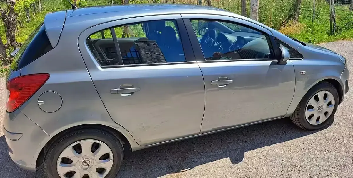 Usata Opel Corsa 85 CV (62 kW) 2015 Grigio Utilitaria