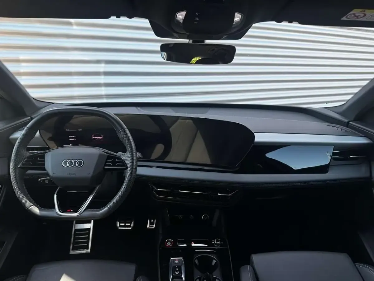 Usata Audi SQ6 e-tron 119 kW (163 CV) 2025 Neromitometallizzato SUV