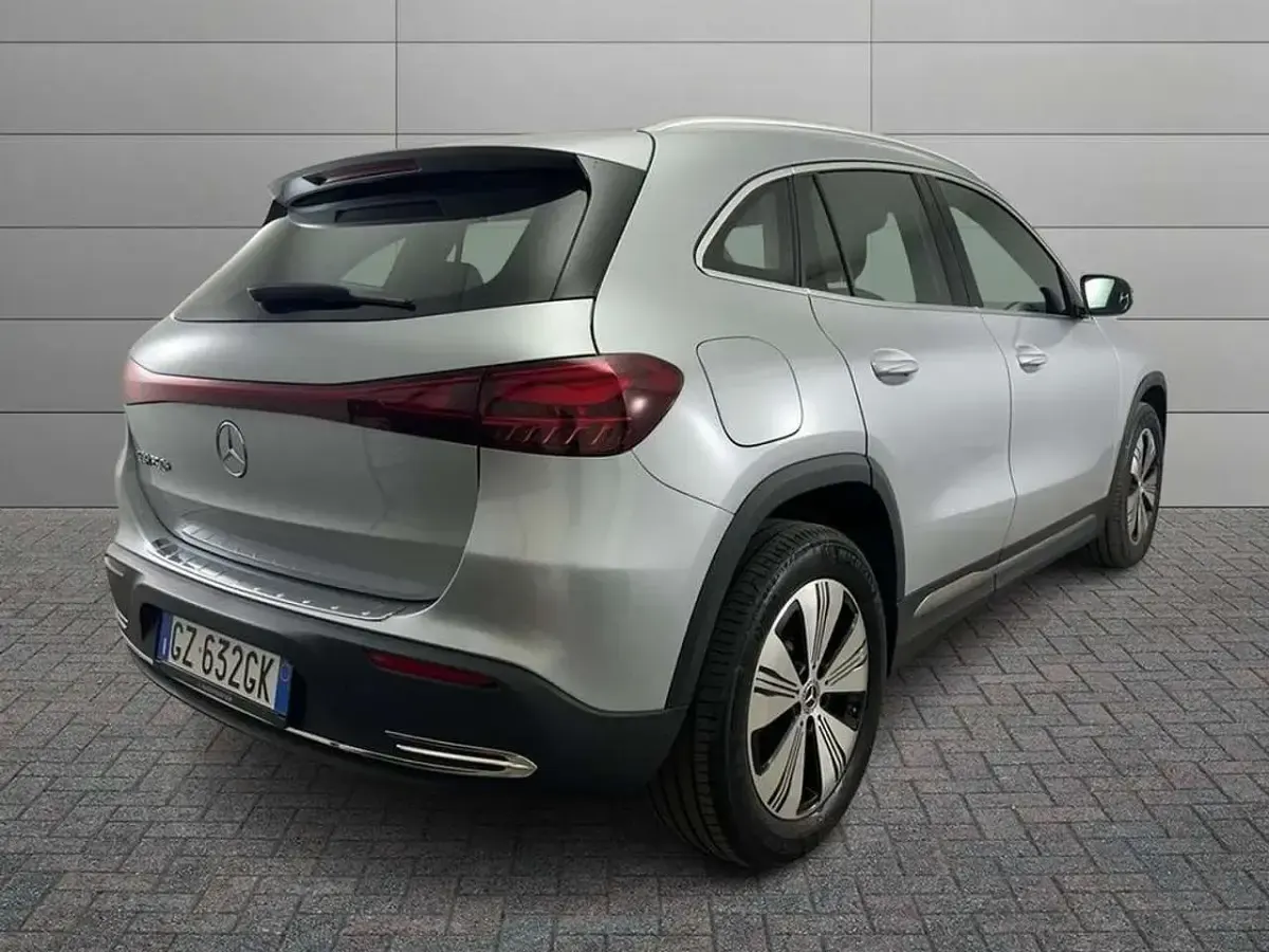 Usata Mercedes EQA250+ Progressive 139 kW (190 CV) 2025 Argento hightech SUV