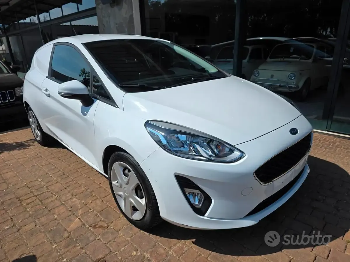 Usata Ford Fiesta 86 CV (63 kW) 2020 Bianco Utilitaria