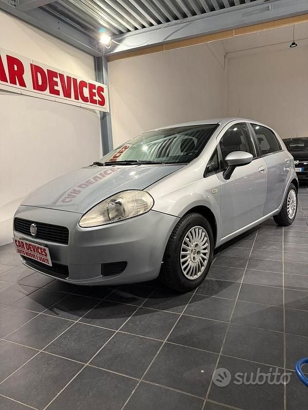 Usata Fiat Grande Punto 90 CV (66 kW) 2008 Grigio Utilitaria