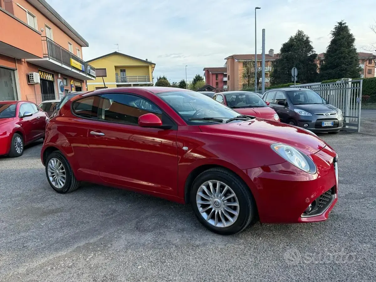Usata Alfa Romeo MiTo Super 78 CV (57 kW) 2016 Rosso Utilitaria