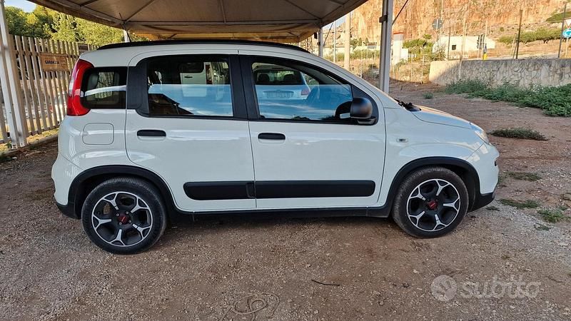 Usata Fiat Panda 70 CV (51 kW) 2022 Bianco Utilitaria