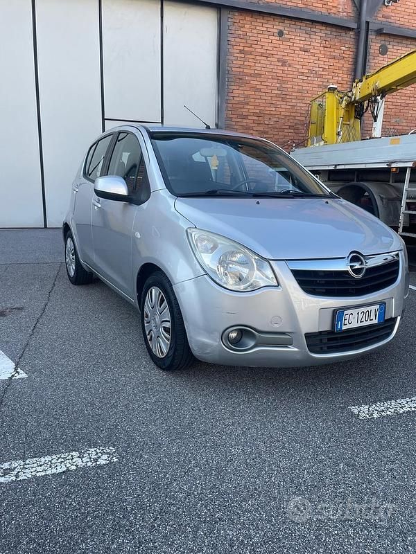 Usata Opel Agila Enjoy 65 CV (47 kW) 2010 Grigio Utilitaria