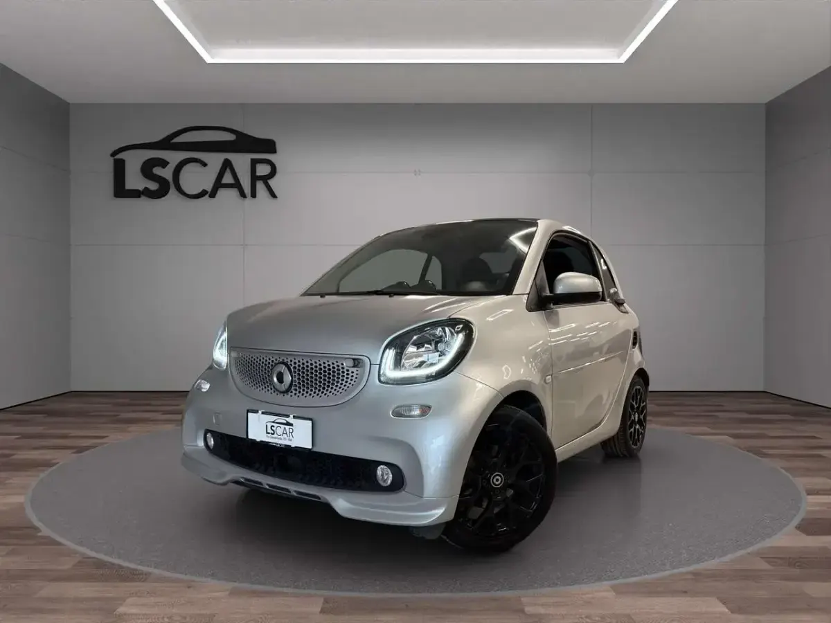 Usata Smart ForTwo Cabrio Superpassion 70 CV (51 kW) 2019 Giallo Cabrio