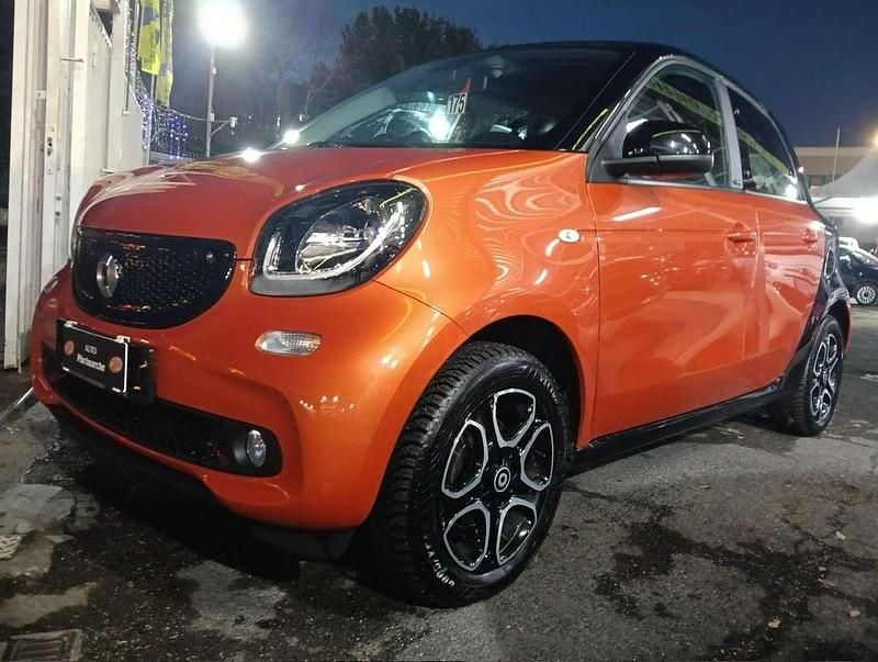 Usata Smart ForFour Prime 90 CV (66 kW) 2019 Arancione Utilitaria