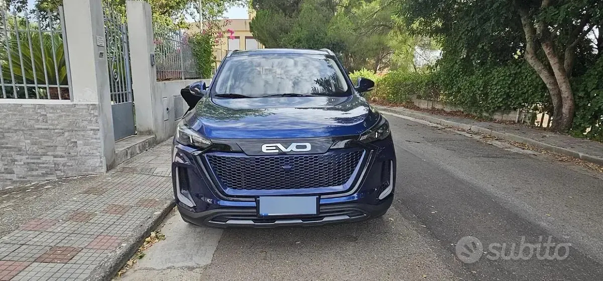 Usata EVO Evo 5 127 CV (93 kW) 2024 Bluazzurro SUV