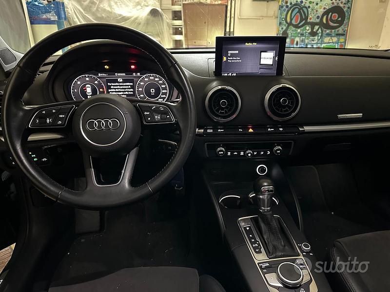 Usata Audi A3 S-Line 150 CV (110 kW) 2019 Grigio Berlina