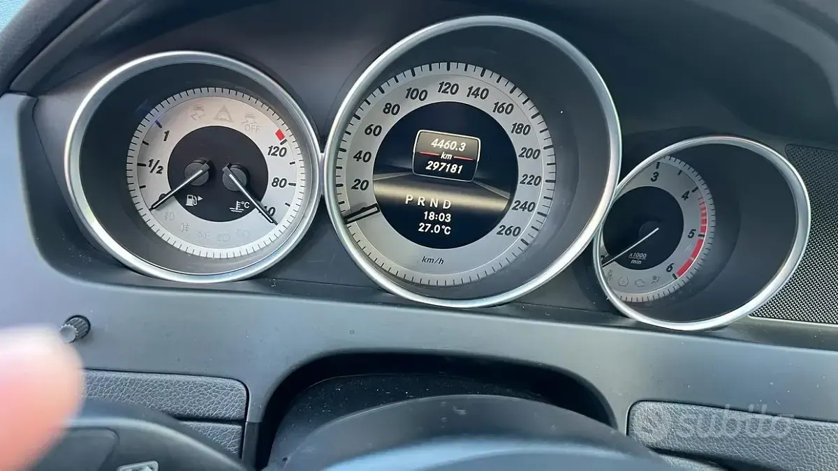 Usata Mercedes C220 170 CV (125 kW) 2014 Grigio Berlina