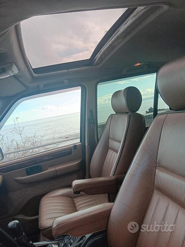 Usata Land Rover Range Rover 136 CV (100 kW) 1998 Grigio SUV