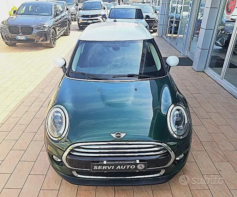 Usata Mini Cooper D Business 116 CV (85 kW) 2018 Verde Utilitaria