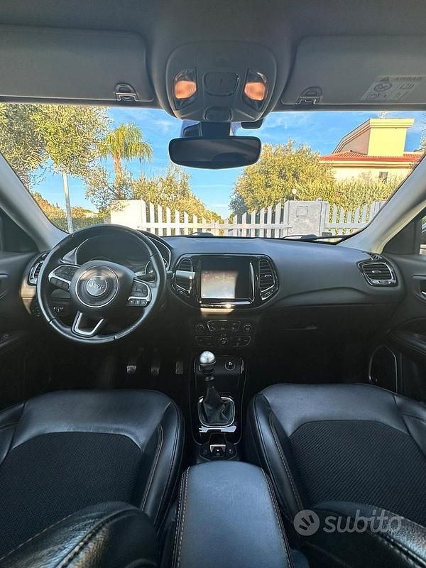 Usata Jeep Compass Limited 120 CV (88 kW) 2018 Grigio SUV