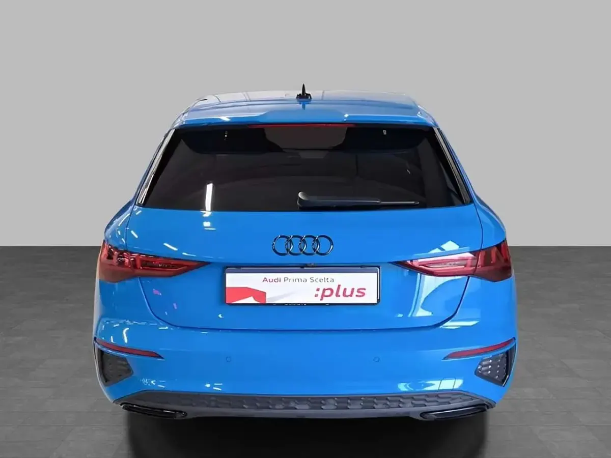Usata Audi A3 S-Line 150 CV (110 kW) 2022 Bleu Berlina