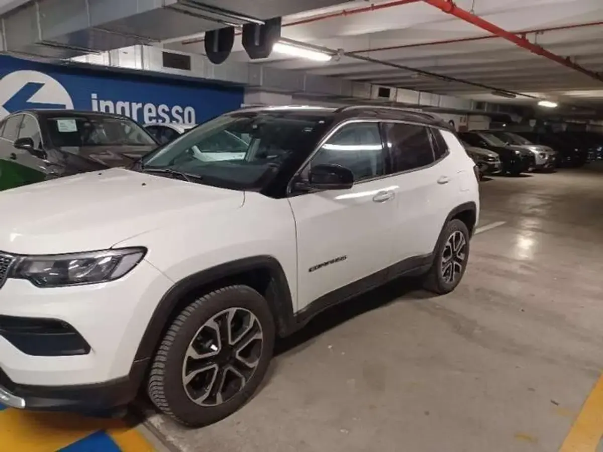 Usata Jeep Compass Limited 131 CV (96 kW) 2022 Argento SUV