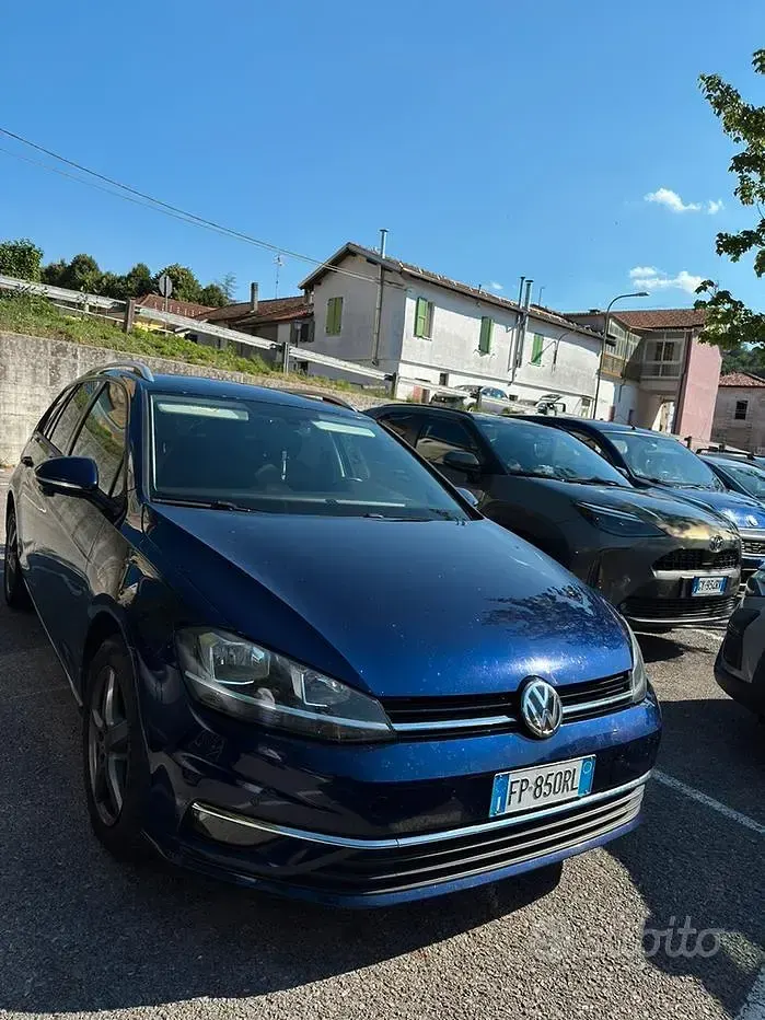 Usata VW Golf VII Comfortline 116 CV (85 kW) 2018 Bluazzurro Station wagon