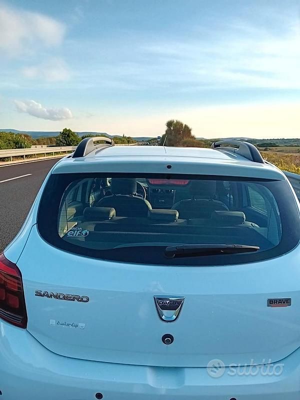 Usata Dacia Sandero 70 CV (51 kW) 2017 Bianco Utilitaria