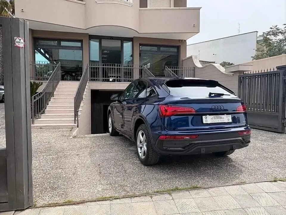Usata Audi Q5 Advanced 203 CV (149 kW) 2022 Blu SUV