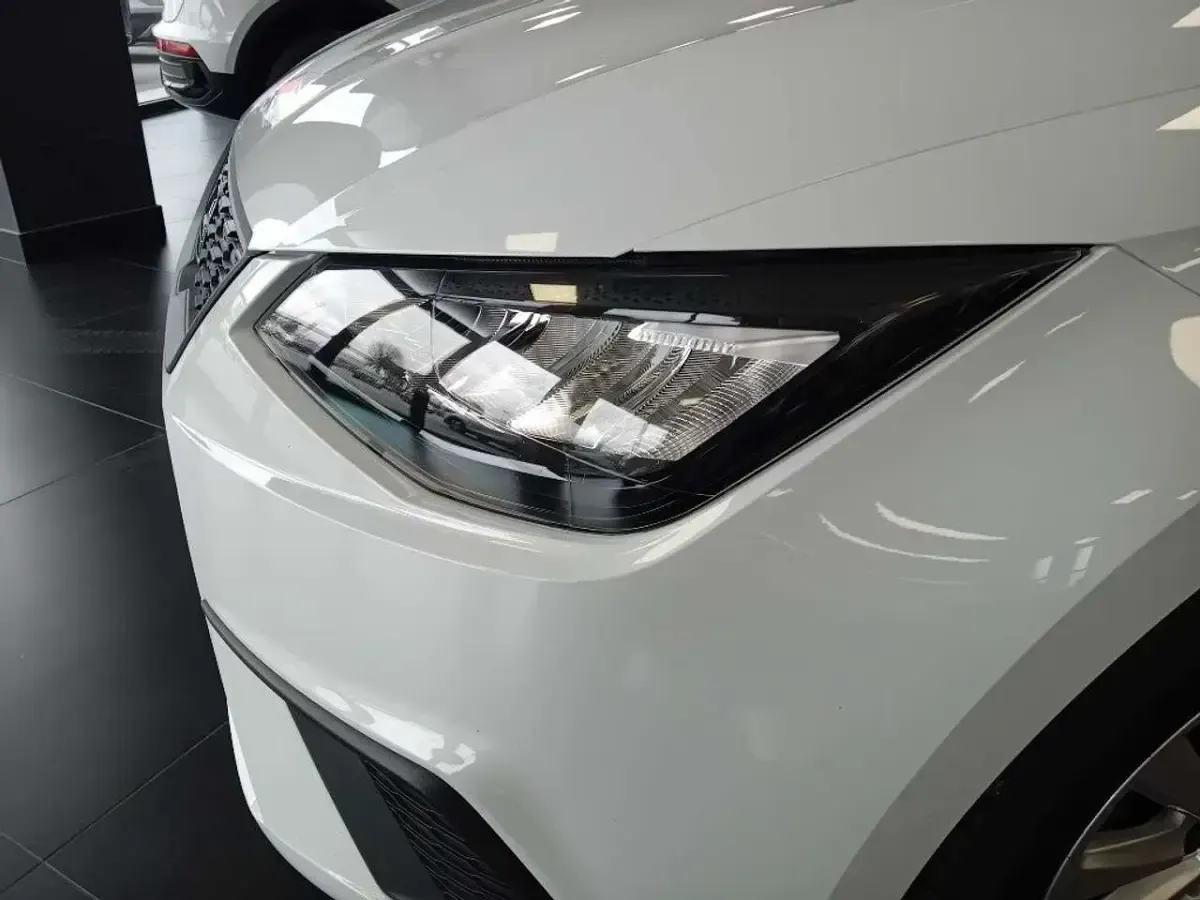 Usata Seat Ibiza Style 95 CV (69 kW) 2025 Bianco Utilitaria