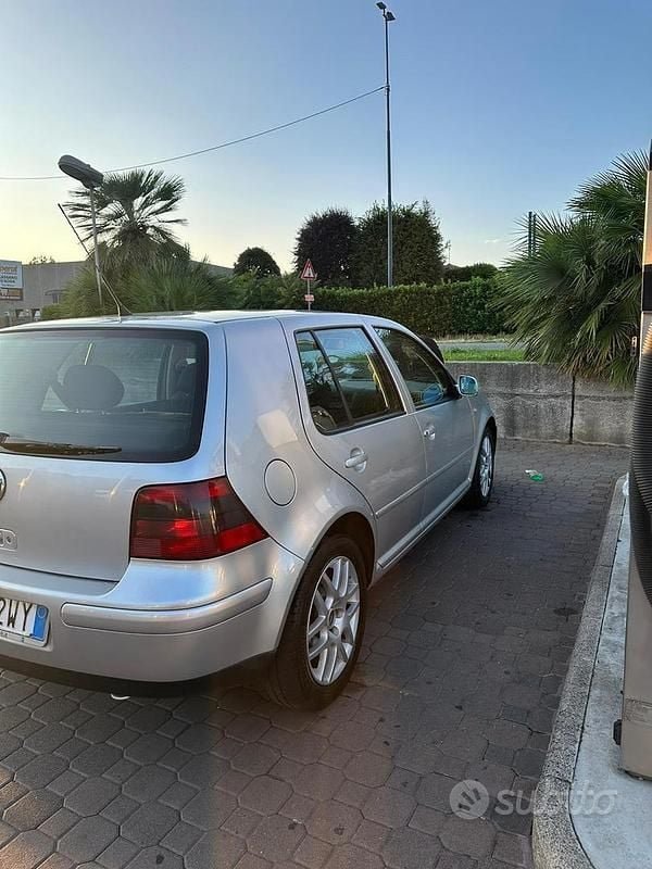 Usata VW Golf IV 115 CV (84 kW) 2001 Grigio Berlina
