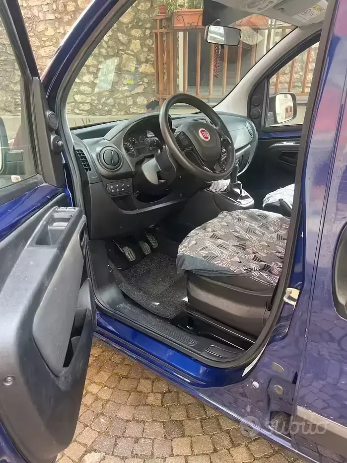 Usata Fiat Qubo Trekking 80 CV (58 kW) 2019 Bluazzurro Monovolume