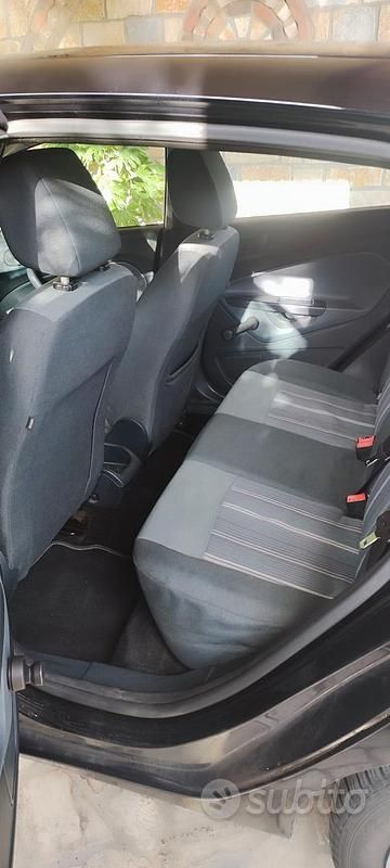 Usata Ford Fiesta 68 CV (50 kW) 2009 Nero Utilitaria