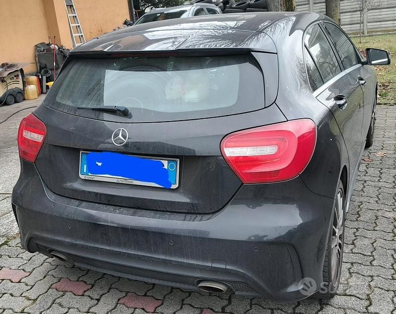 Usata Mercedes A180 Premium 109 CV (80 kW) 2015 Nero Berlina