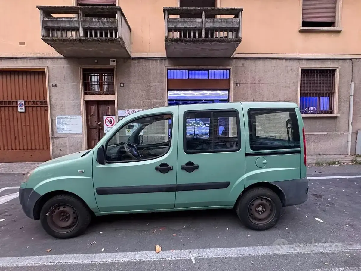 Usata Fiat Doblò Active 103 CV (75 kW) 2006 Verde Monovolume