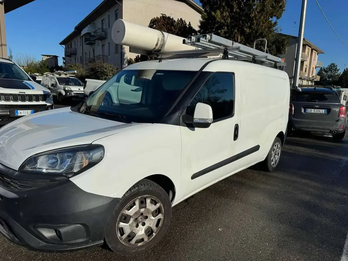 Usata Fiat Doblò 272 CV (200 kW) 2019 Bianco Monovolume