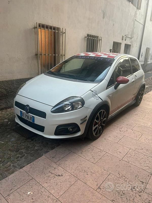 Usata Abarth Grande Punto 155 CV (114 kW) 2009 Bianco Utilitaria