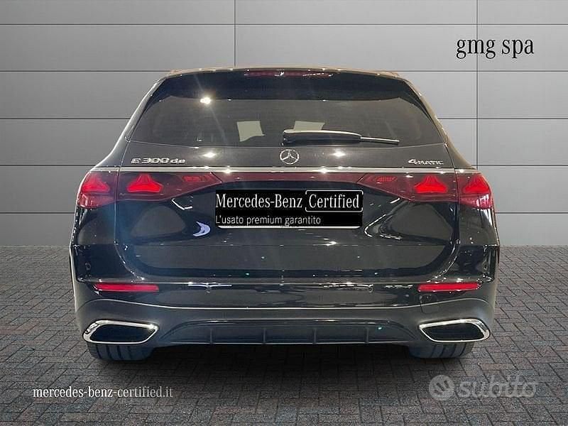 Usata Mercedes 300 Advanced Plus 313 CV (230 kW) 2024 Nero Station wagon