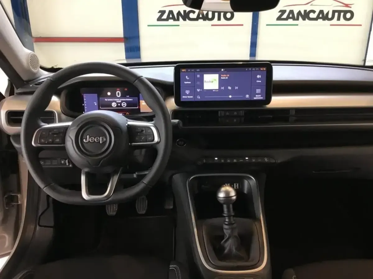Usata Jeep Avenger EV Summit 114 kW (156 CV) 2025 Grigio SUV