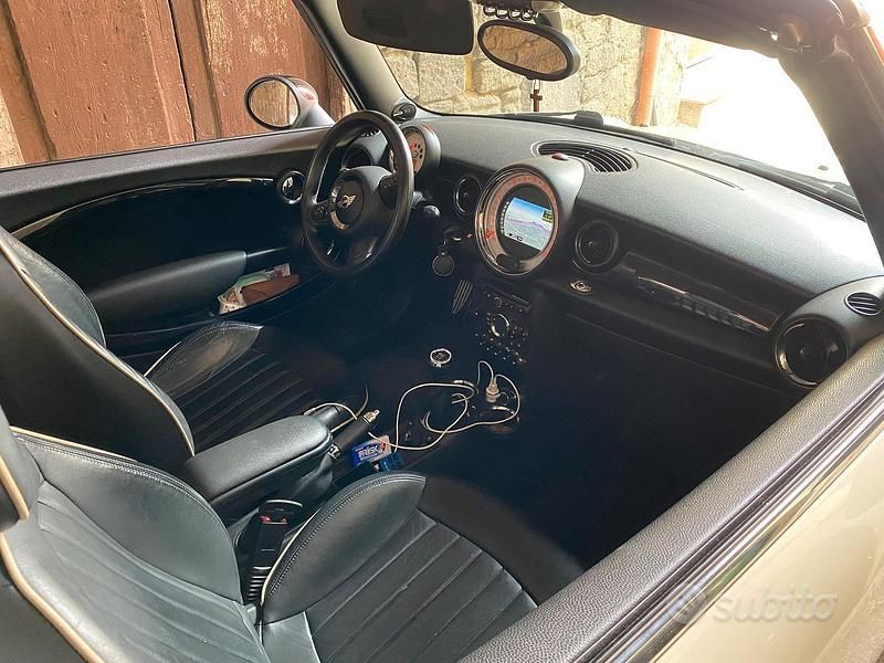 Usata Mini Cooper S Cabriolet 2010 Bianco Cabrio