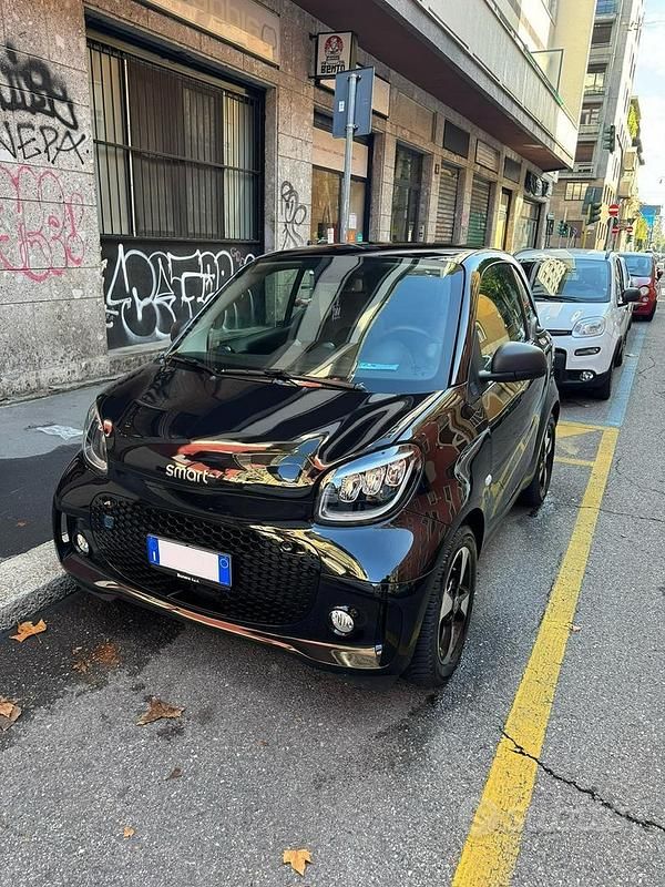Nero Usata 2020 Smart ForTwo Coupé Due volumi | 11.500 € (Buon prezzo) - Immagine 1/4