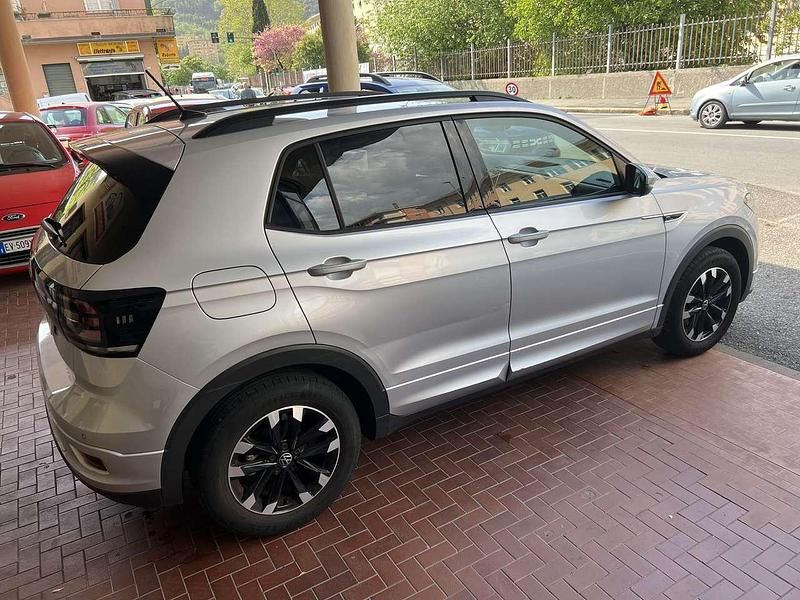 Usata VW T-Cross Sportline 110 CV (80 kW) 2023 Reflex silver SUV