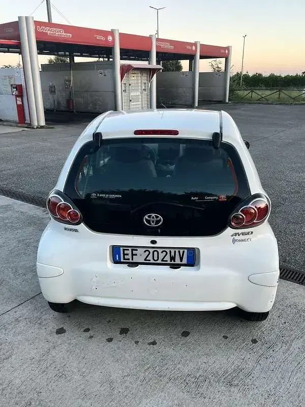 Begagnad Toyota Aygo Connect Style 68 HK (50 kW) 2010 Halvkombi