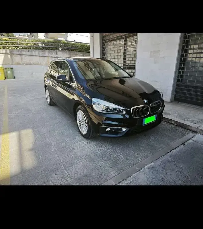 Gebraucht BMW 218 Active Tourer Luxury Line 150 PS (110 kW) 2015 Van / Kleinbus