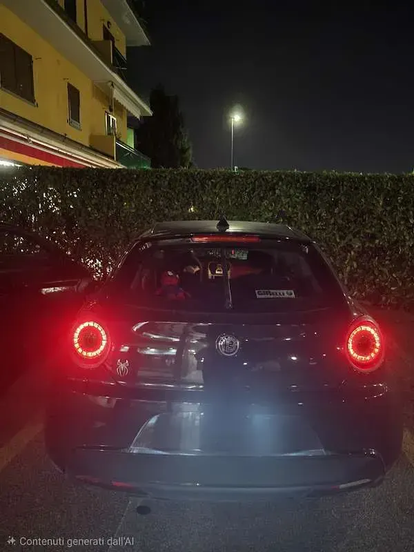 Usata Alfa Romeo MiTo Distinctive 79 CV (58 kW) 2008 Nero Utilitaria
