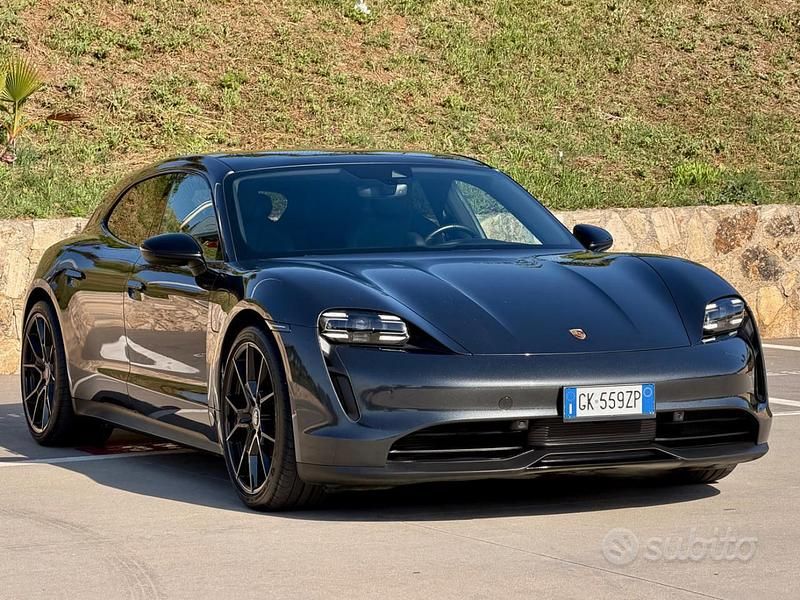 Usata Porsche Taycan Performance Package 300 kW (408 CV) 2022 Grigio Station wagon