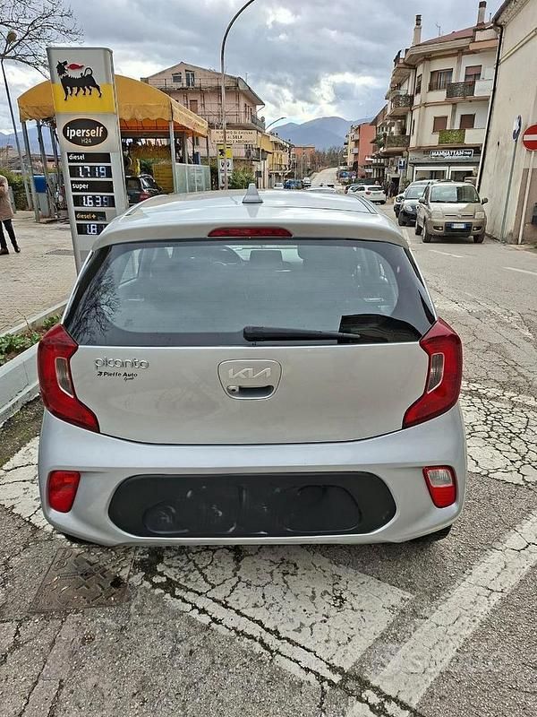 Usata Kia Picanto Style 67 CV (49 kW) 2022 Grigio Utilitaria