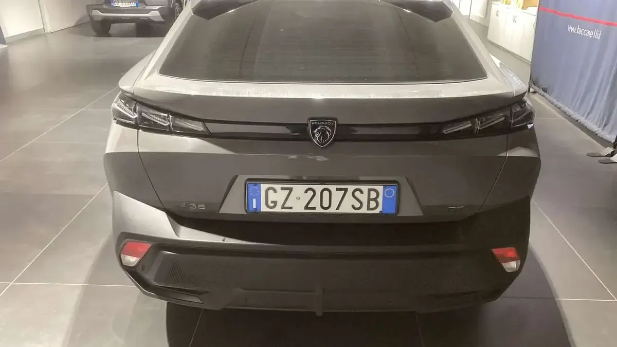 Usata Peugeot 408 GTi 136 CV (100 kW) 2024 Other SUV