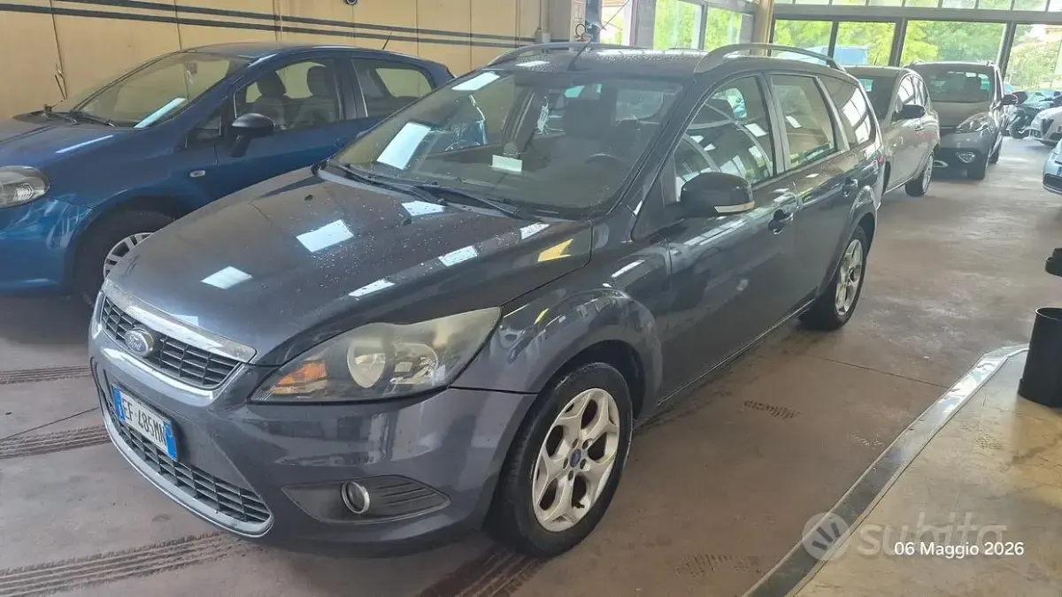Käytetty Ford Focus 109 HP (80 kW) 2010 Ruskea Farmari
