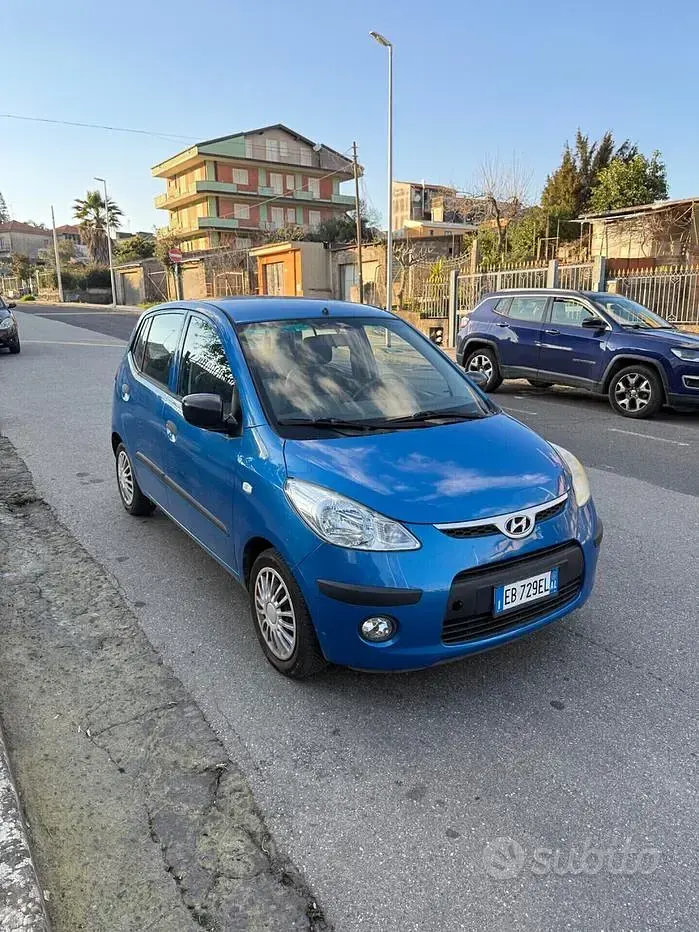 Usata Hyundai i10 66 CV (48 kW) 2011 Bluazzurro Utilitaria