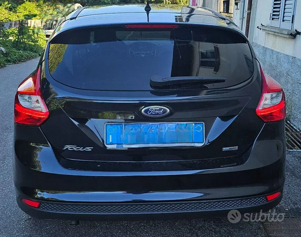 Usata Ford Focus Titanium 101 CV (74 kW) 2013 Nero Berlina