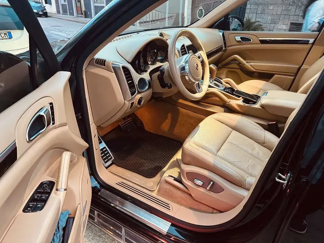 Usata Porsche Cayenne 245 CV (180 kW) 2012 SUV