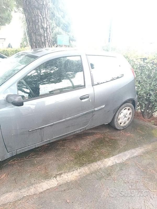 Usata Fiat Punto 2005 Grigio Utilitaria