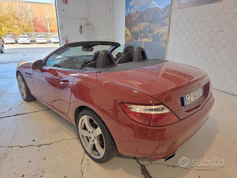 Usata Mercedes SLK200 Premium 184 CV (135 kW) 2011 Rosso Cabrio