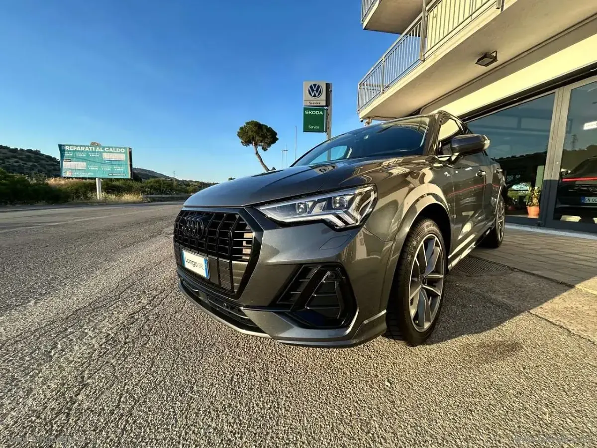 Usata Audi Q3 S-Line 150 CV (110 kW) 2023 Grigio daytona perlato SUV
