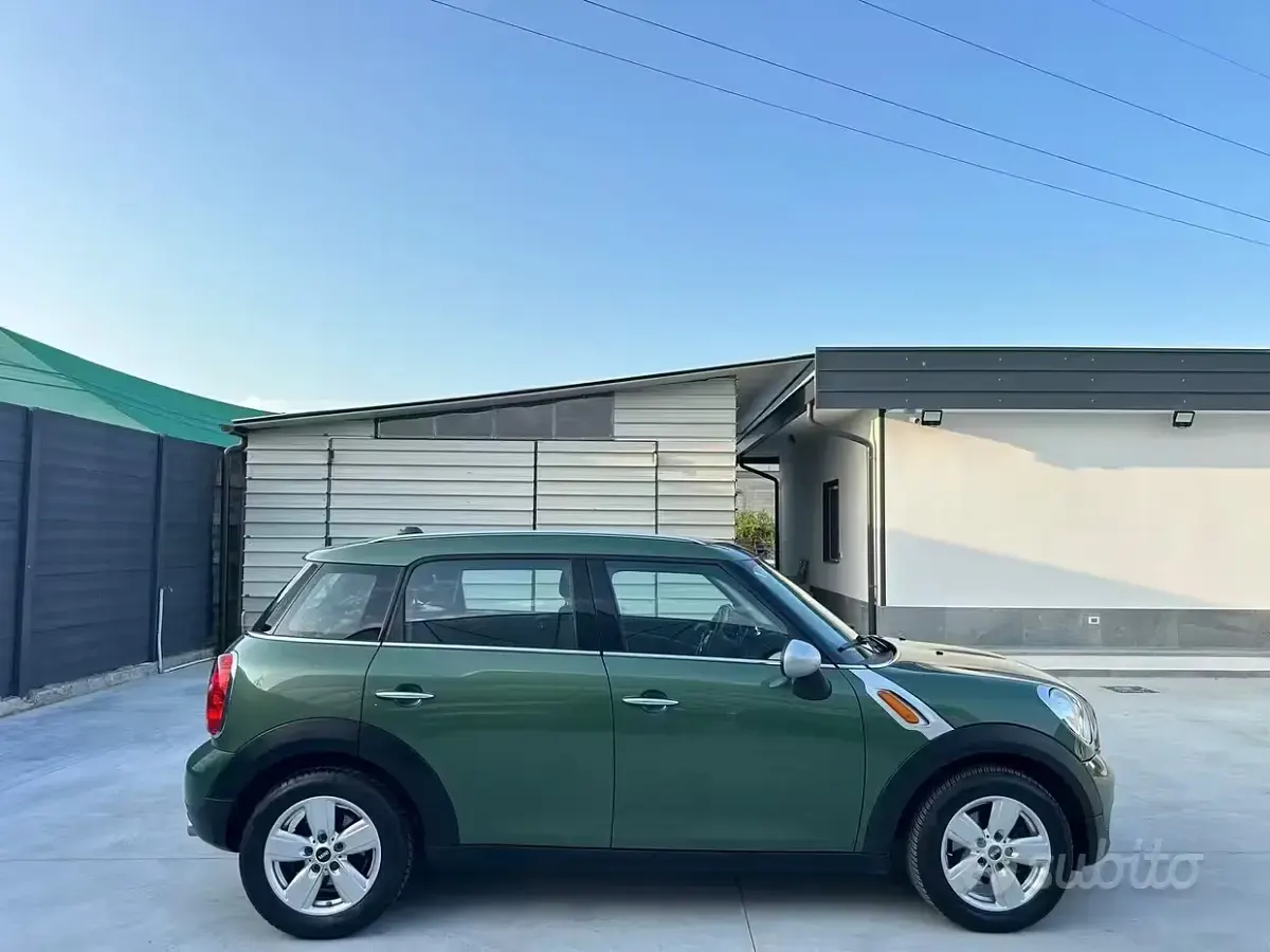 Usata Mini Countryman Business 90 CV (66 kW) 2015 Verde SUV