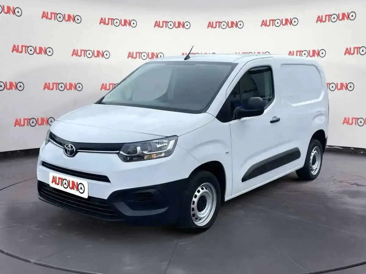 Usata Toyota Proace City City 102 CV (75 kW) 2023 Bianco Monovolume